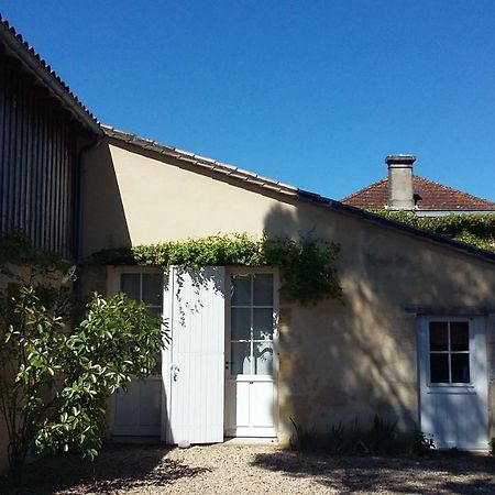 La Maison De Pradier Pugnac Esterno foto