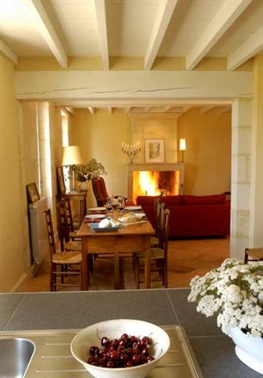 La Maison De Pradier Pugnac Esterno foto