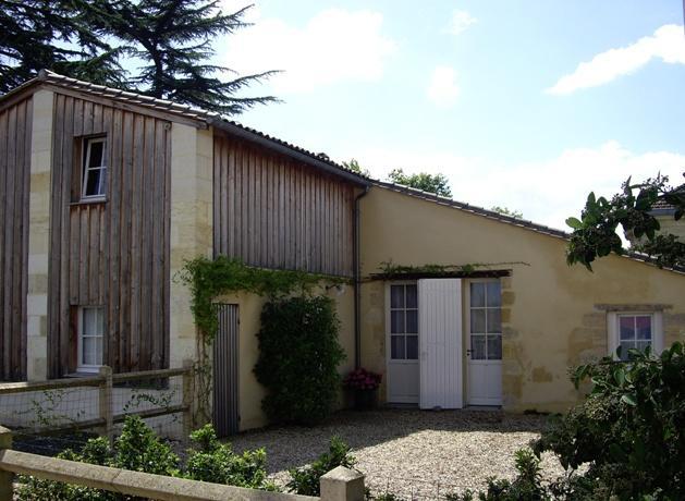 La Maison De Pradier Pugnac Esterno foto