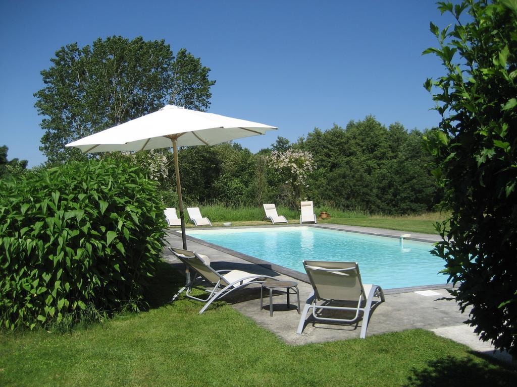 La Maison De Pradier Pugnac Esterno foto