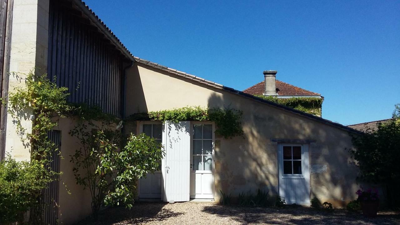 La Maison De Pradier Pugnac Esterno foto